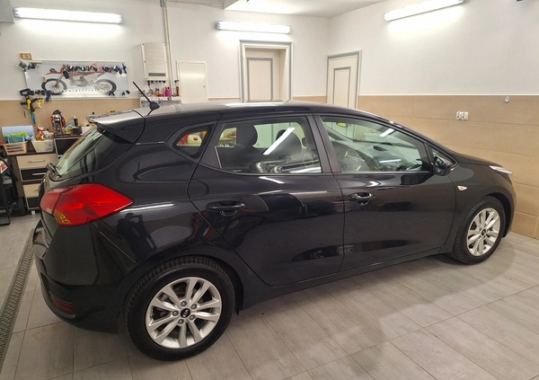 Kia Ceed cena 44900 przebieg: 117000, rok produkcji 2017 z Myślibórz małe 667